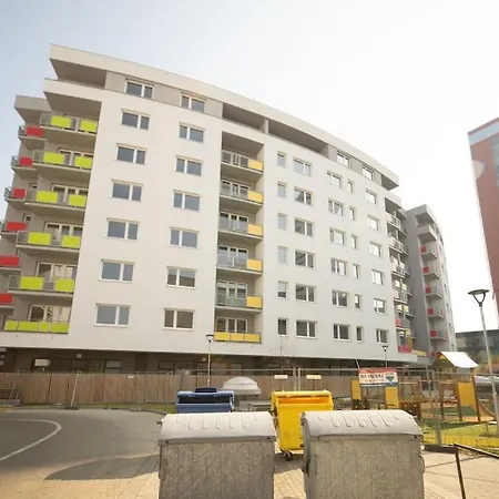 アパート New, Sunny, Terrace, Grill, Parking! ブラチスラヴァ