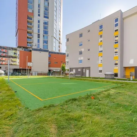 New, Sunny, Terrace, Grill, Parking! דירה *