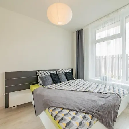 Apartment New, Sunny, Terrace, Parking Free!