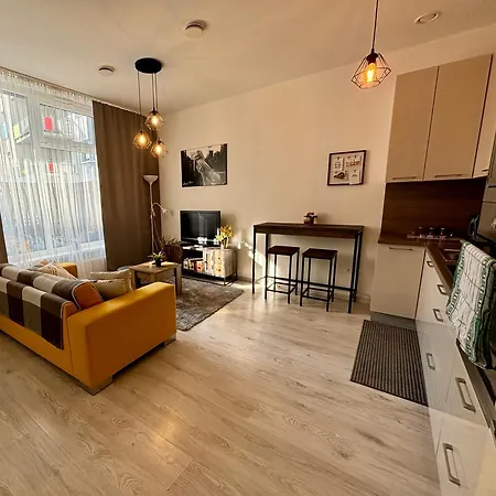 Apartment New, Sunny, Terrace, Grill, Parking! *