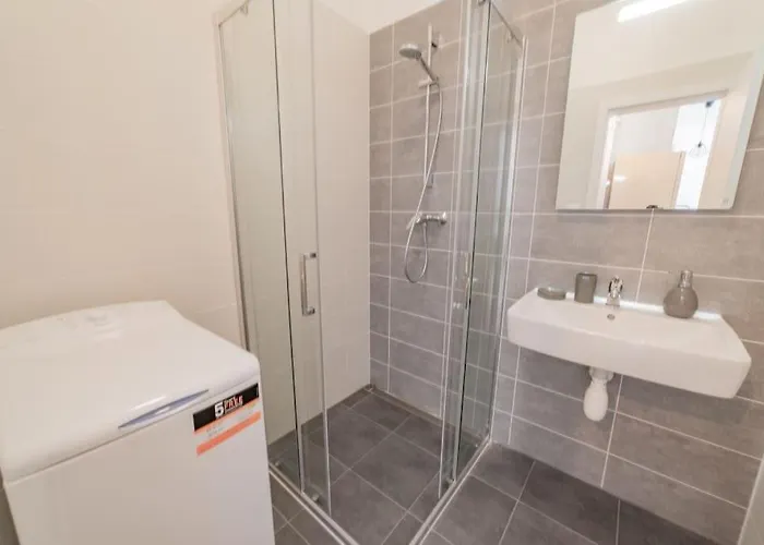 New, Sunny, Terrace, Grill, Parking! Lägenhet